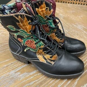 Spring Step L’Artiste Black Floral/Rose Combat Boots